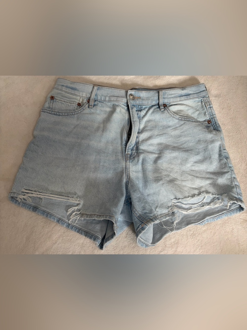 American Eagle Jean Shorts | Light Wash | Size 10